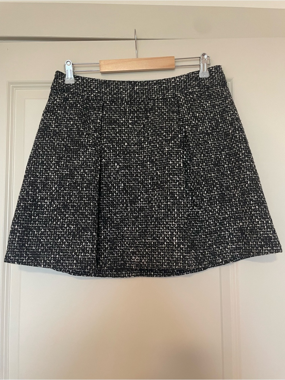 Banana Republic Black and White Tweed Skirt